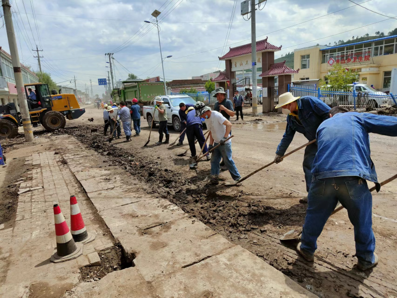 情系家鄉(xiāng)為人民 抗洪救災(zāi)勇?lián)?dāng)&mdash;&mdash;物產(chǎn)工投公司黨員干部、團(tuán)員青年奔赴災(zāi)區(qū)第一線搶險救災(zāi)