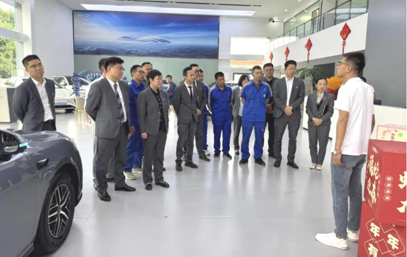 汽貿(mào)公司黨支部開展&ldquo;走出去、學(xué)進(jìn)來，改作風(fēng)、促發(fā)展&rdquo;貫徹中央八項(xiàng)規(guī)定精神學(xué)習(xí)教育走深走實(shí)主題黨日活動(dòng)