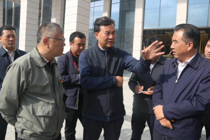 省人大常委會副主任、海東市委書記鳥成云專題調(diào)研曹家堡保稅物流園